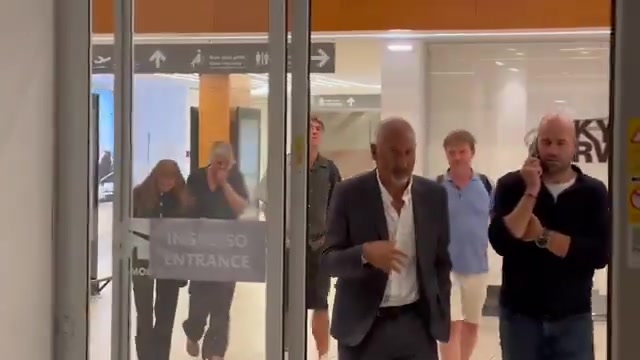 霍伊伦抵达罗马，即将与那不勒斯完成签约体检