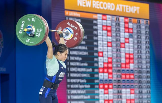举重世界杯中国队发挥稳定 巴黎奥运冲5金有难度